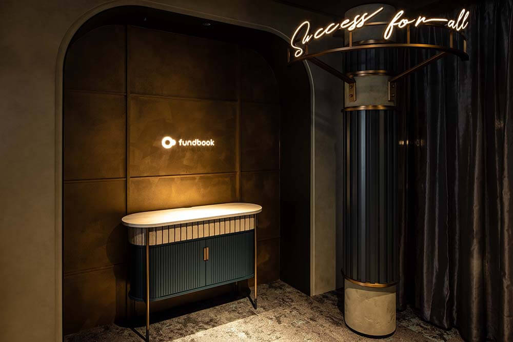 fundbook本社