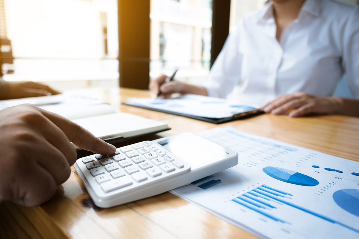 企業売却価値の試算方法を9つ紹介！自己判断時に役立つ簡易版も解説