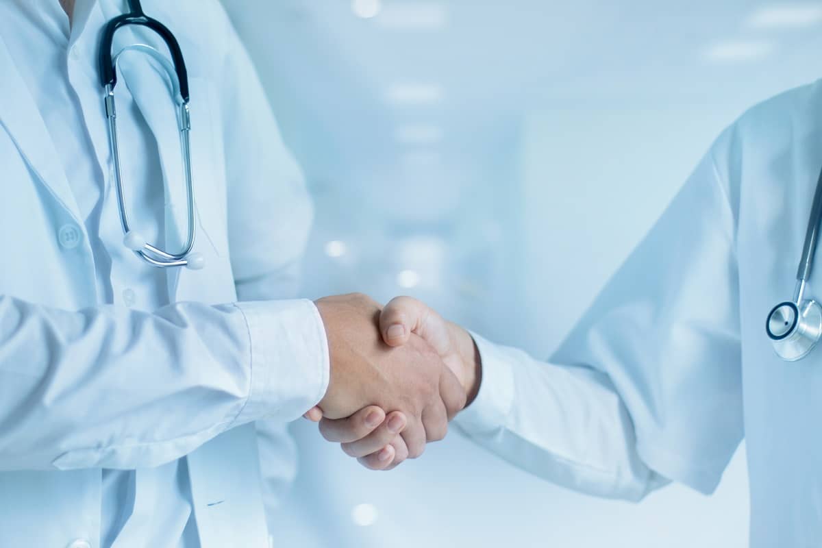 病院・医療法人業界のM&A動向は?譲渡・譲受のメリットや事例13選も紹介