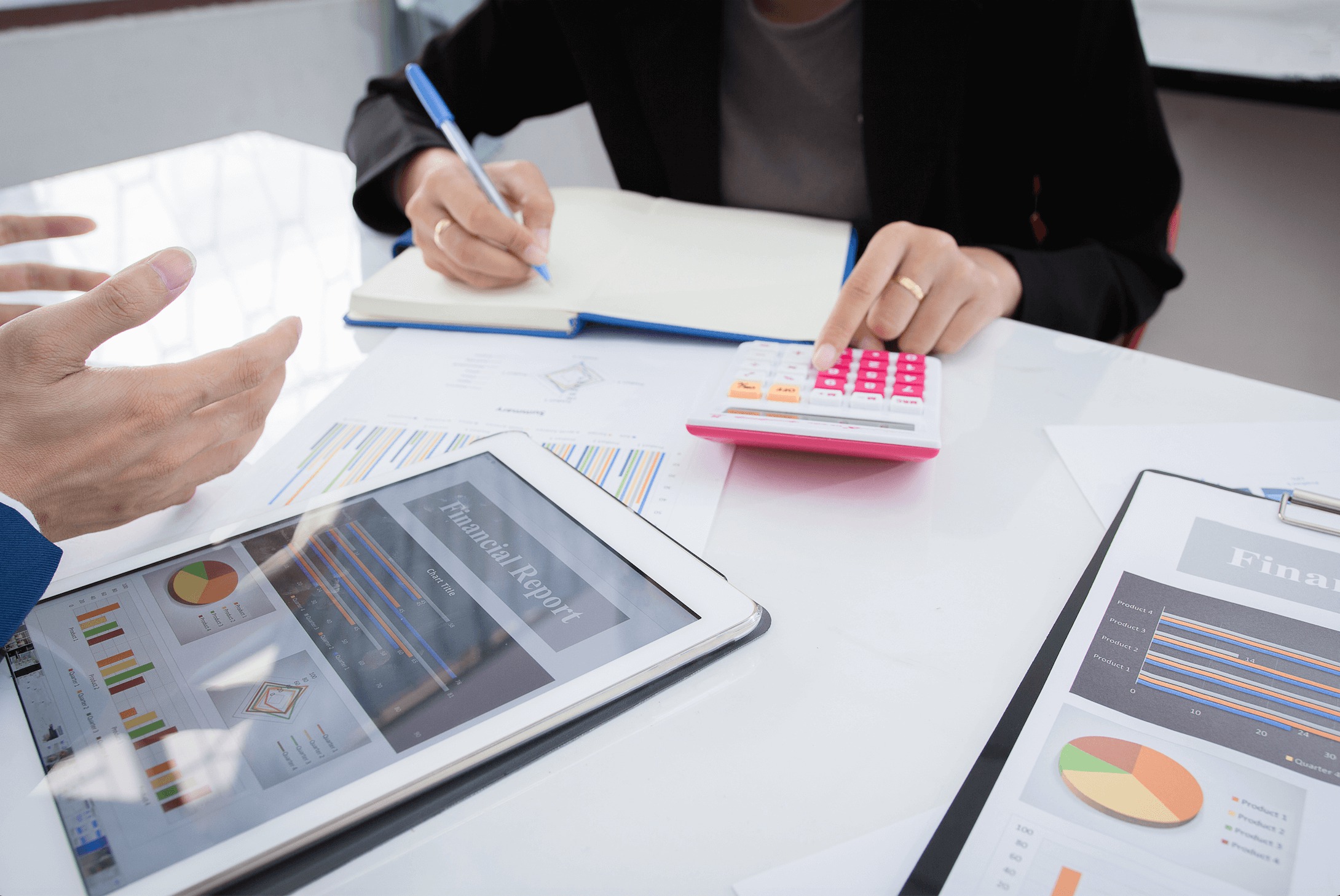 吸収合併によるM&Aとは？仕訳・会計処理のポイントやのれんの取り扱いを解説