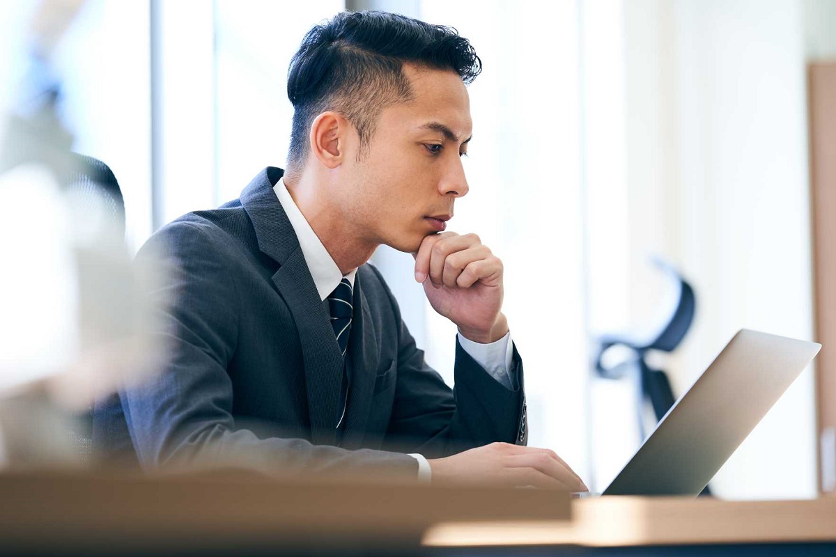 吸収合併前の契約は承継される？覚書を新たに締結する必要はある？