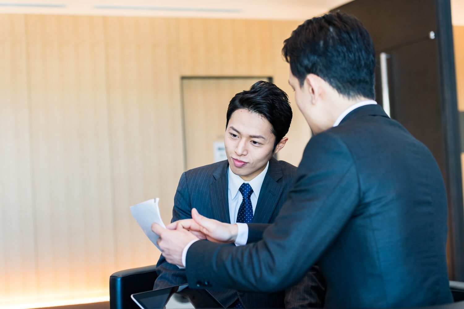 M&Aのアドバイザリー契約とは？契約形態・交渉方式の種類や報酬体系を徹底解説