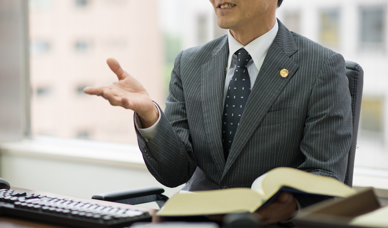 吸収合併契約書の作り方。記載事項や契約の再締結、承継方法まで解説