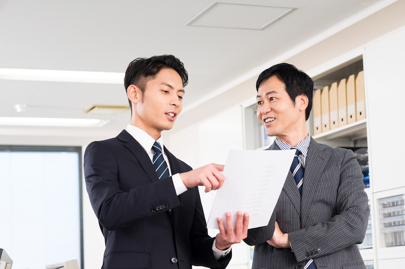 吸収合併契約書の作り方。記載事項や契約の再締結、承継方法まで解説