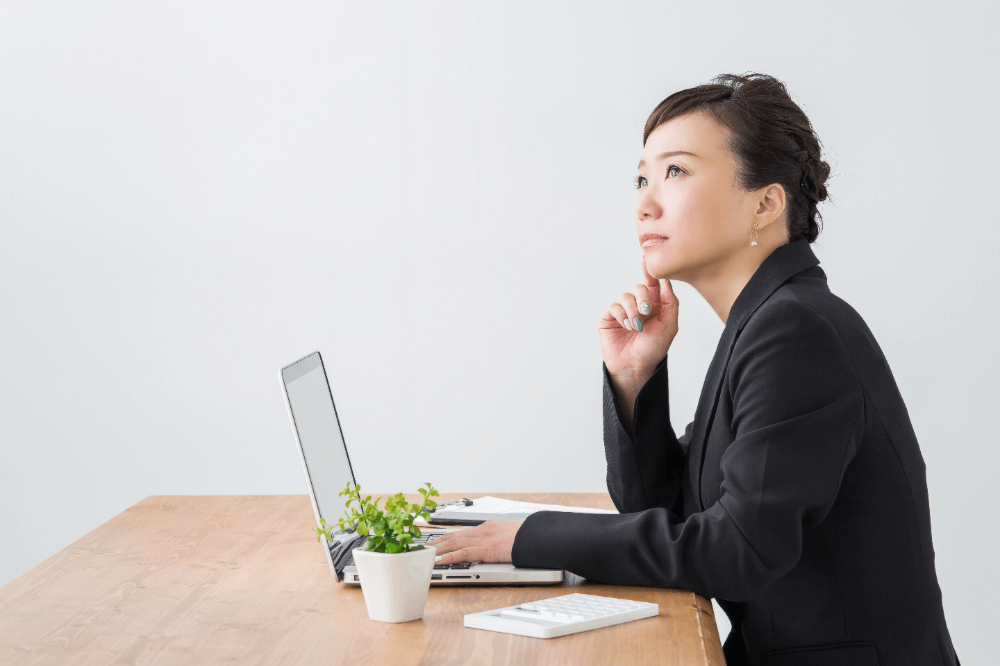 借入れを受けるためには連帯保証、および担保の差し入れが必要