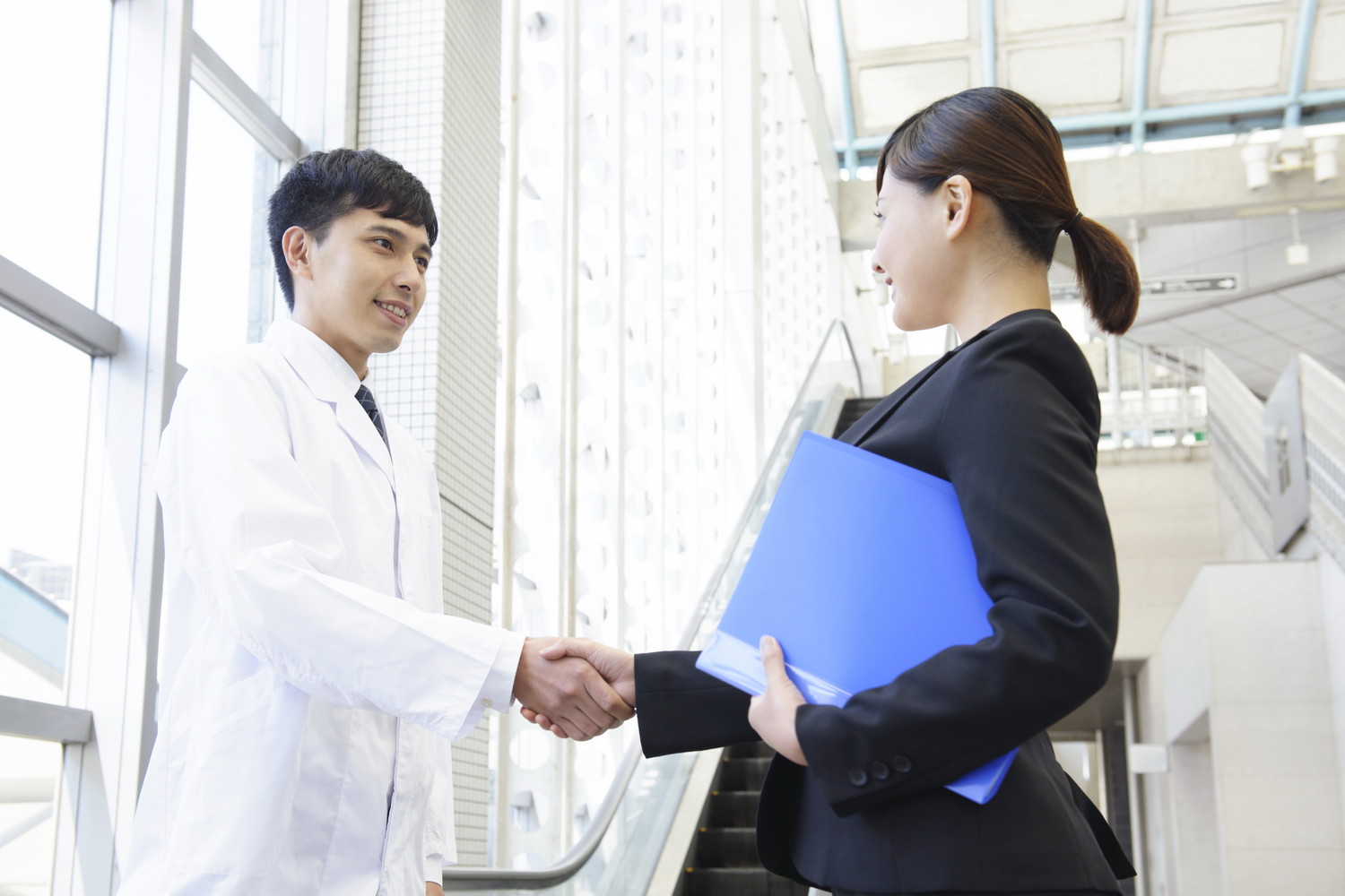 規制緩和がもたらす競争の激化と業界再編