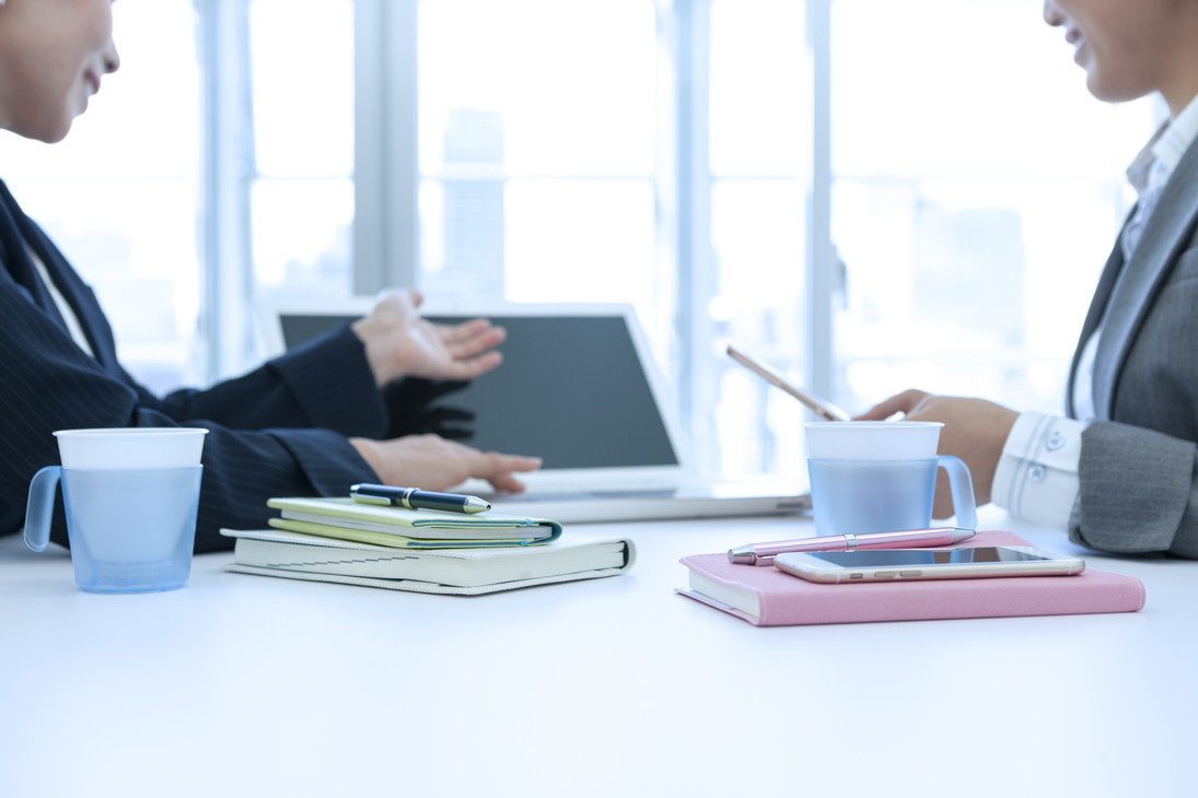 独占交渉権とは？法的拘束力と優先交渉権との違い