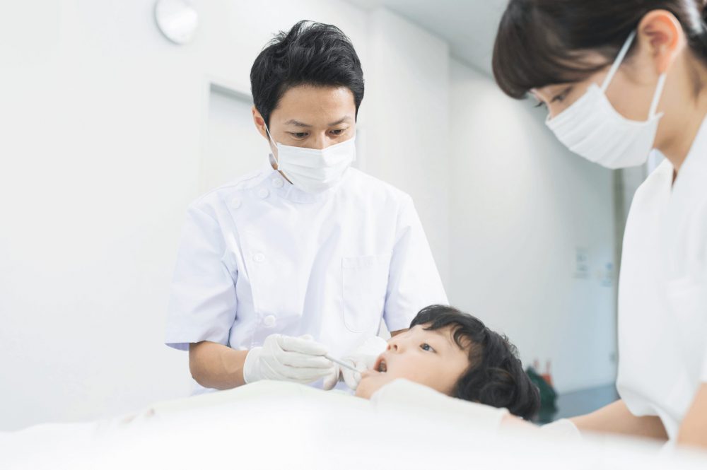 歯科業界の現状や最新の動向、譲渡・譲受企業それぞれのM&Aを行うメリットを解説