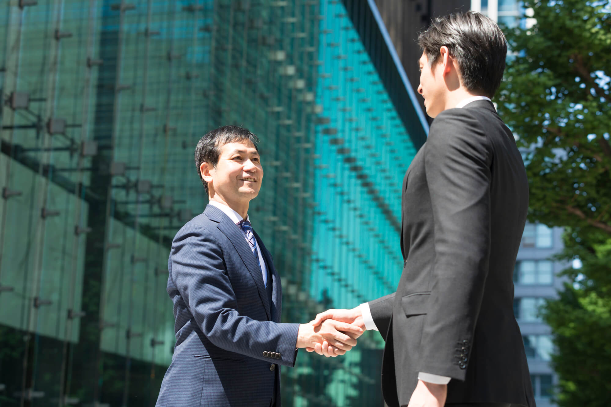 組織再編とは？4つの手法とメリット