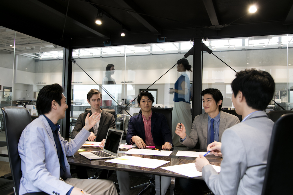 第三者割当増資のメリットとデメリットとは？増資全体のメリットとともに解説