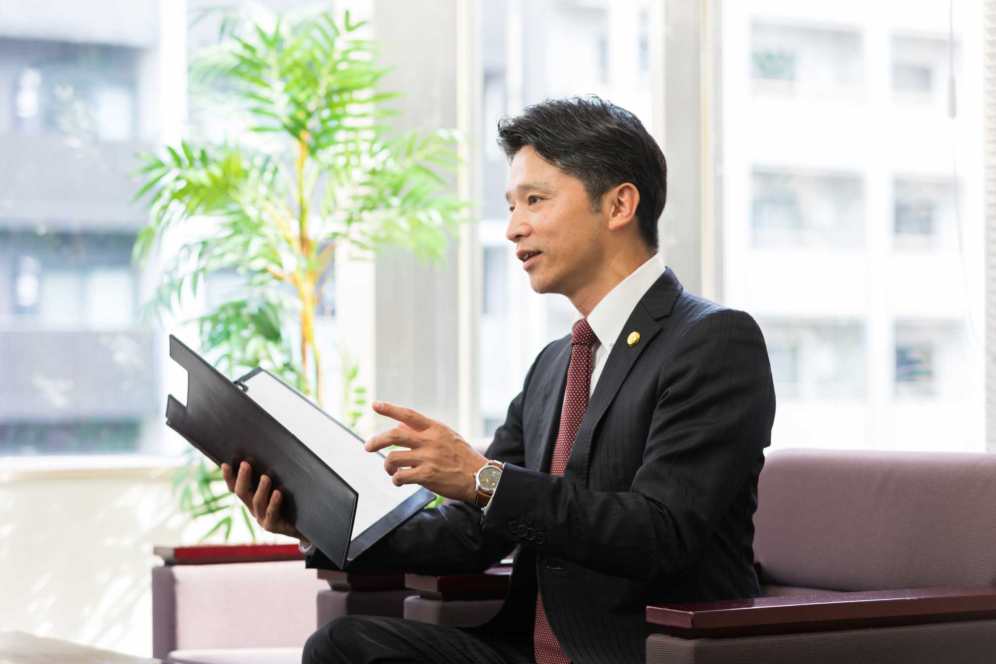 株式移転計画書作成の手引き、記載事項から印紙税まで弁護士が解説