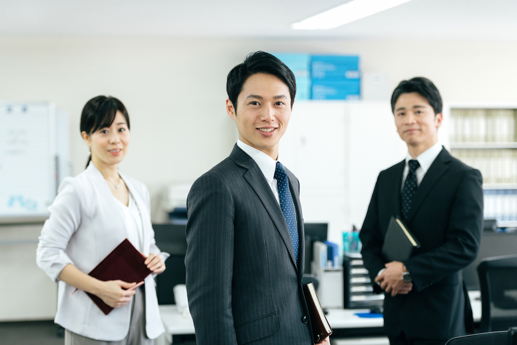 社員へ株式譲渡する目的・方法は?問題点やメリットを解説