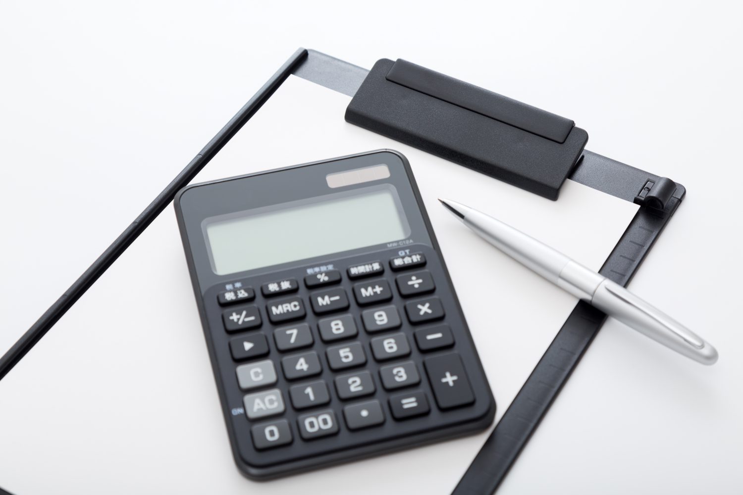 株式譲渡を無償で行った場合の税金は？契約書やその他の注意事項について紹介