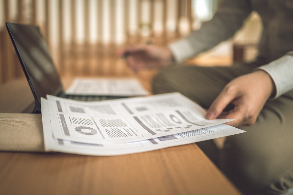 【企業価値評価】マーケットアプローチとは？よく使われる計算方法やシミュレーション方法